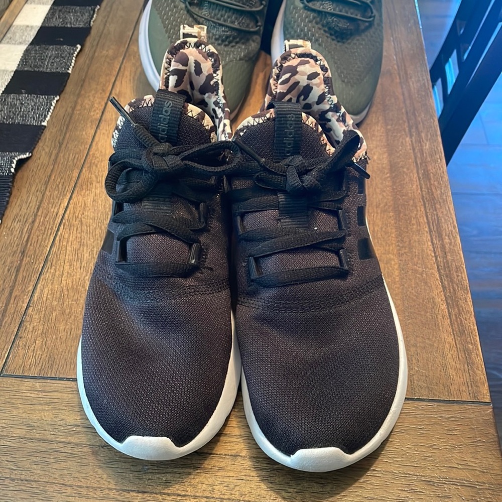 Adidas cloud foam sneaker